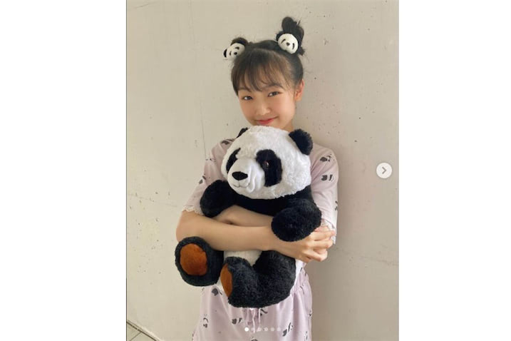 極美品 モーニング娘 山崎愛生 パンダ パーカー R4G がおっきー サンリオ やまざきめいのパンダさんだいすき!!～白黒パンダゲーム編～ - YouTube