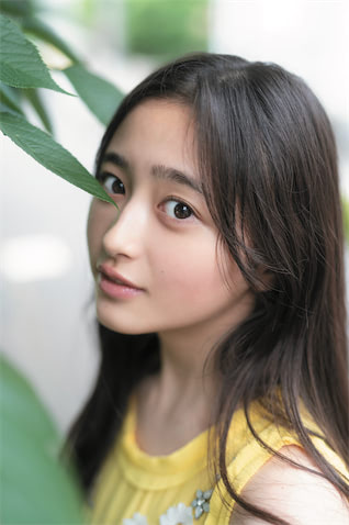 乃木坂46 5期生 井上和が『月刊エンタメ』表紙に抜擢、圧倒的存在感の