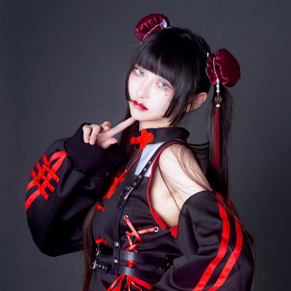 令和のバズ女王・高嶺ヒナの壮絶なリアル「厳格な母との衝突が表現欲に  