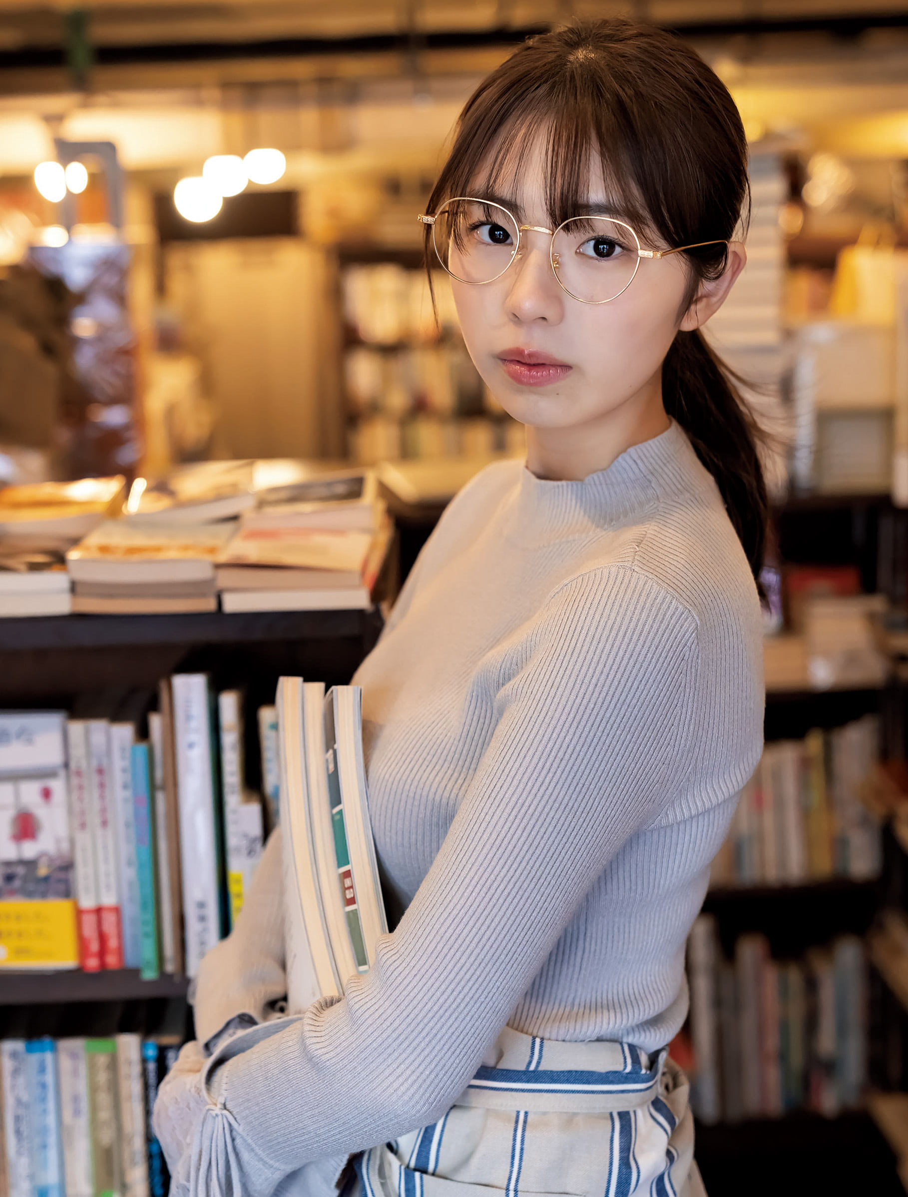 古本屋の店員さんが魅惑ボディだったら菊地姫奈、圧巻のランジェリー姿を披露 Entame Next アイドル情報総合ニュースサイト 