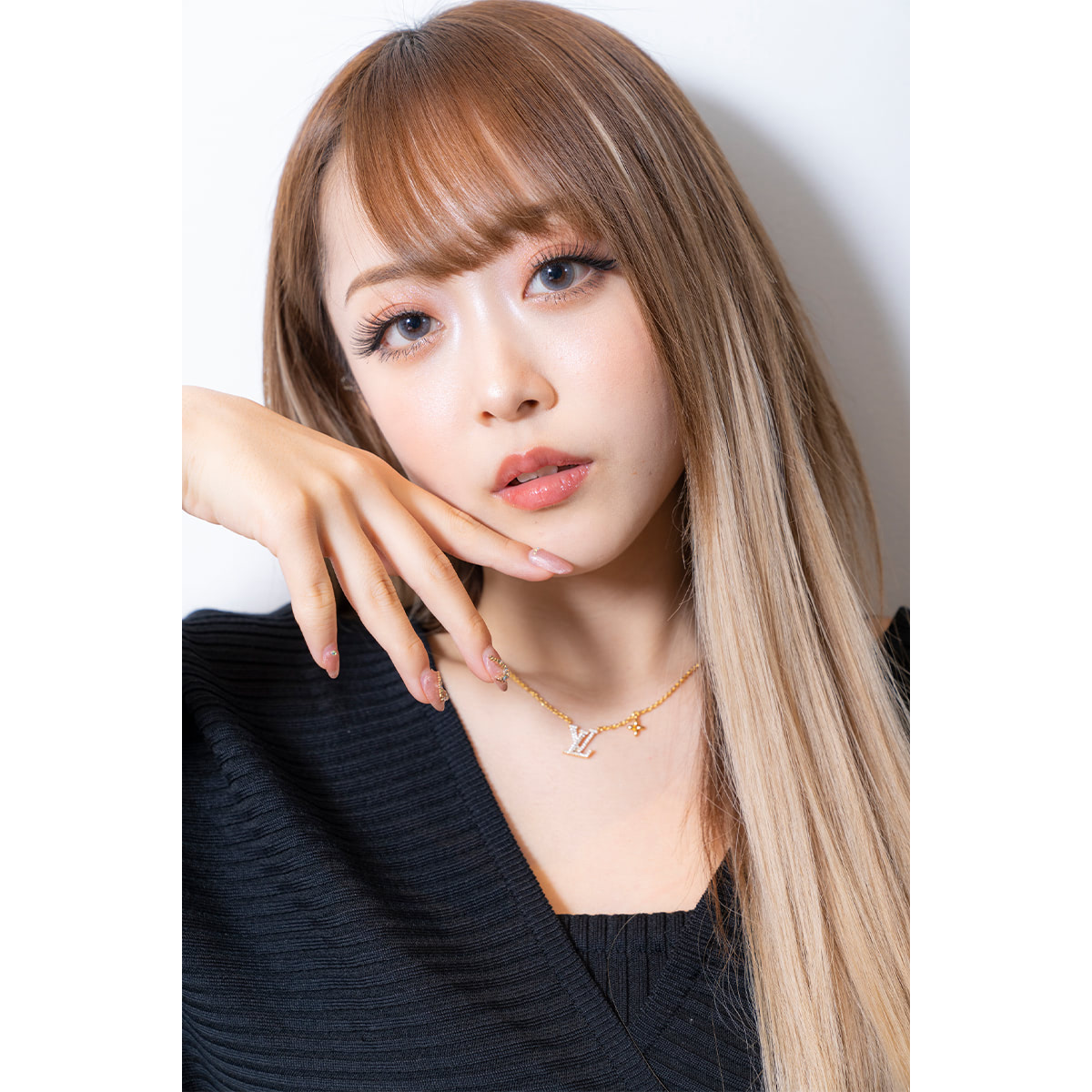 ”口喧嘩最強ギャル”みりちゃむが、おじさんの悩みを一刀両断「LINEは絵文字を少なくするのが基本」 | ENTAME next - アイドル ...
