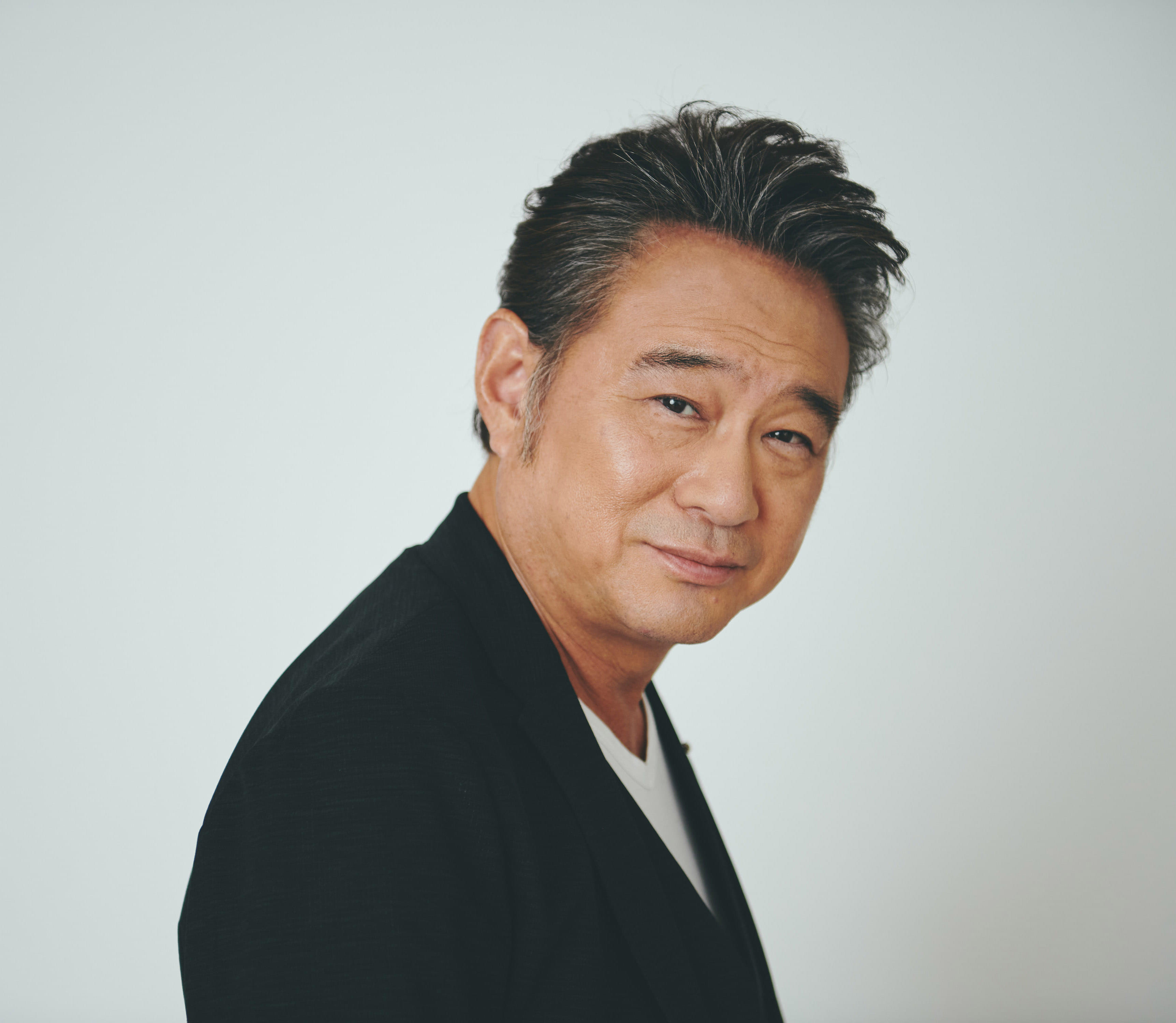 帝王・船越英一郎に聞く2時間サスペンスドラマ「なぜ崖が多い? 崖での撮影に恐怖心はない?」 ENTAME next アイドル情報総合