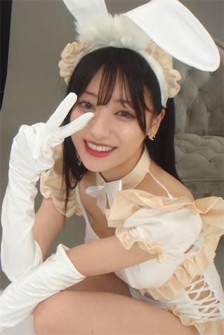 夏帆、笑顔のバニーガールオフショットに「ハートを撃ち抜かれました