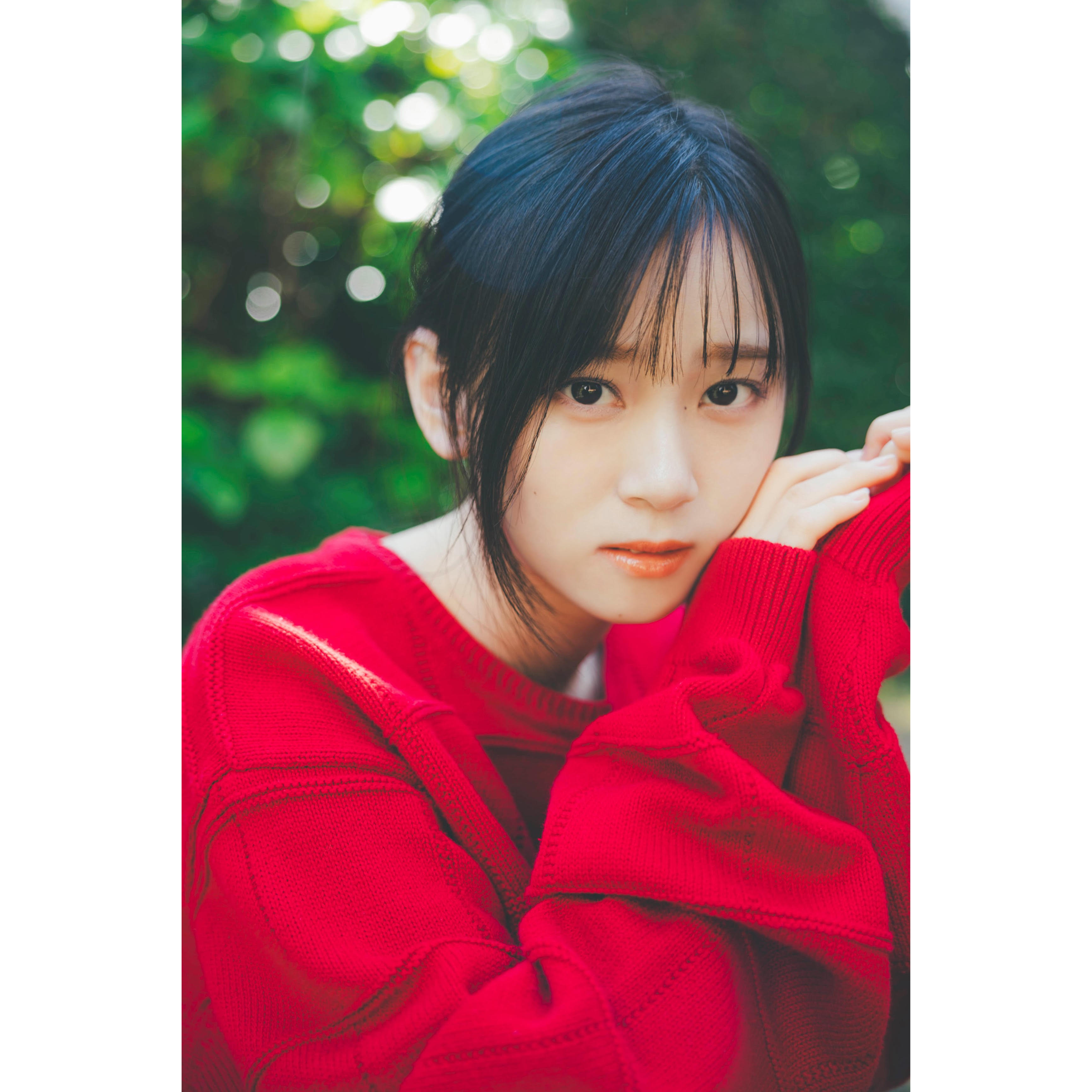 山下瞳月BT 櫻坂46・山下瞳月が『blt graph.』表紙に登場、”瞳”が印象的な