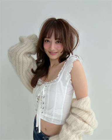 「可愛いの頂点でました」谷まりあ、色気漂うオフショットでファン魅了 | ENTAME next - アイドル情報総合ニュースサイト
