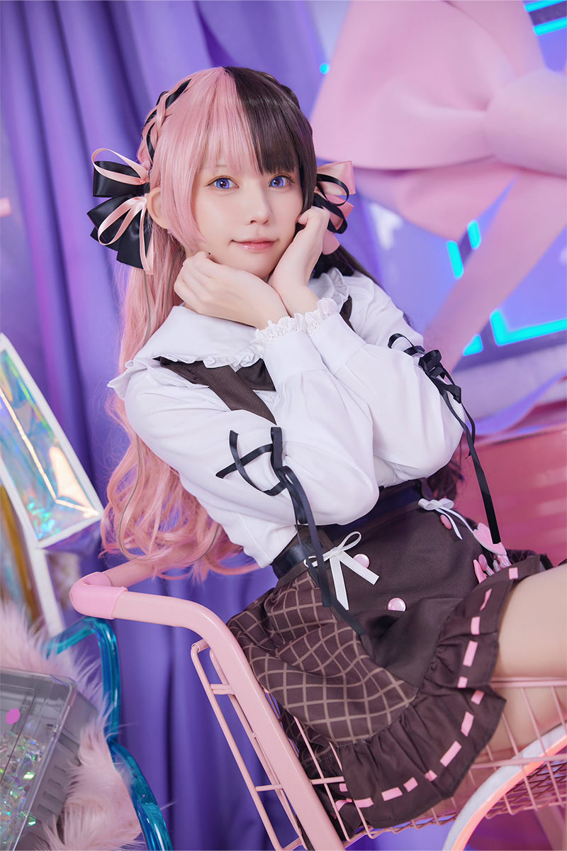 えなこ、Vtuber・橘ひなのコスプレに絶賛の声「可愛いしか言葉が出て