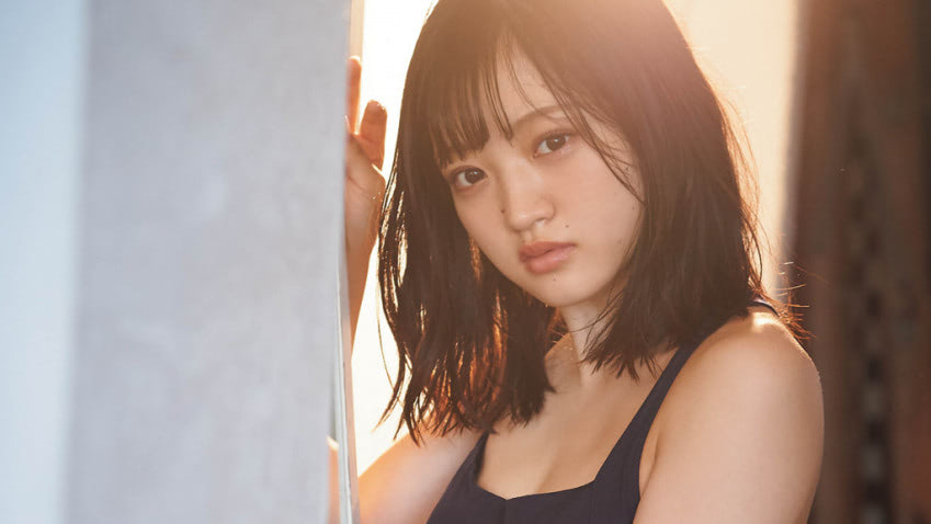 NMB48 6期研究生・小林莉奈『月刊エンタメ』に“透明感”全開のグラビア