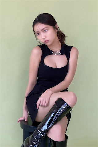 大原優乃　谷間 