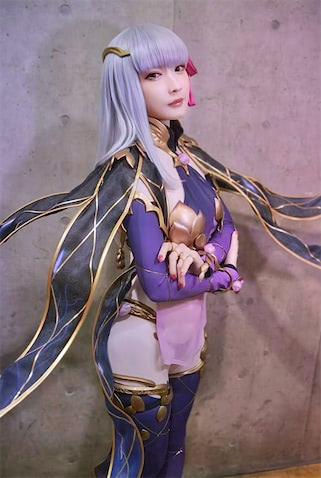 FGO カーマ コスプレ コスプレイヤーはちや『Fate/Grand Order』カーマの自作メタリック水着