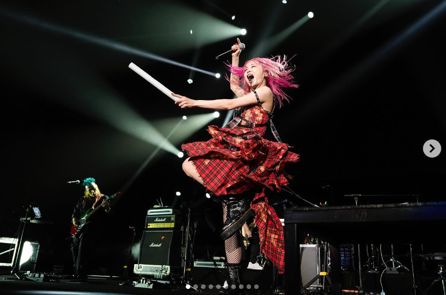 アジアツアー中のLiSA、躍動感あふれるライブ写真とともに上海公演終了を報告 | ENTAME next - アイドル情報総合ニュースサイト