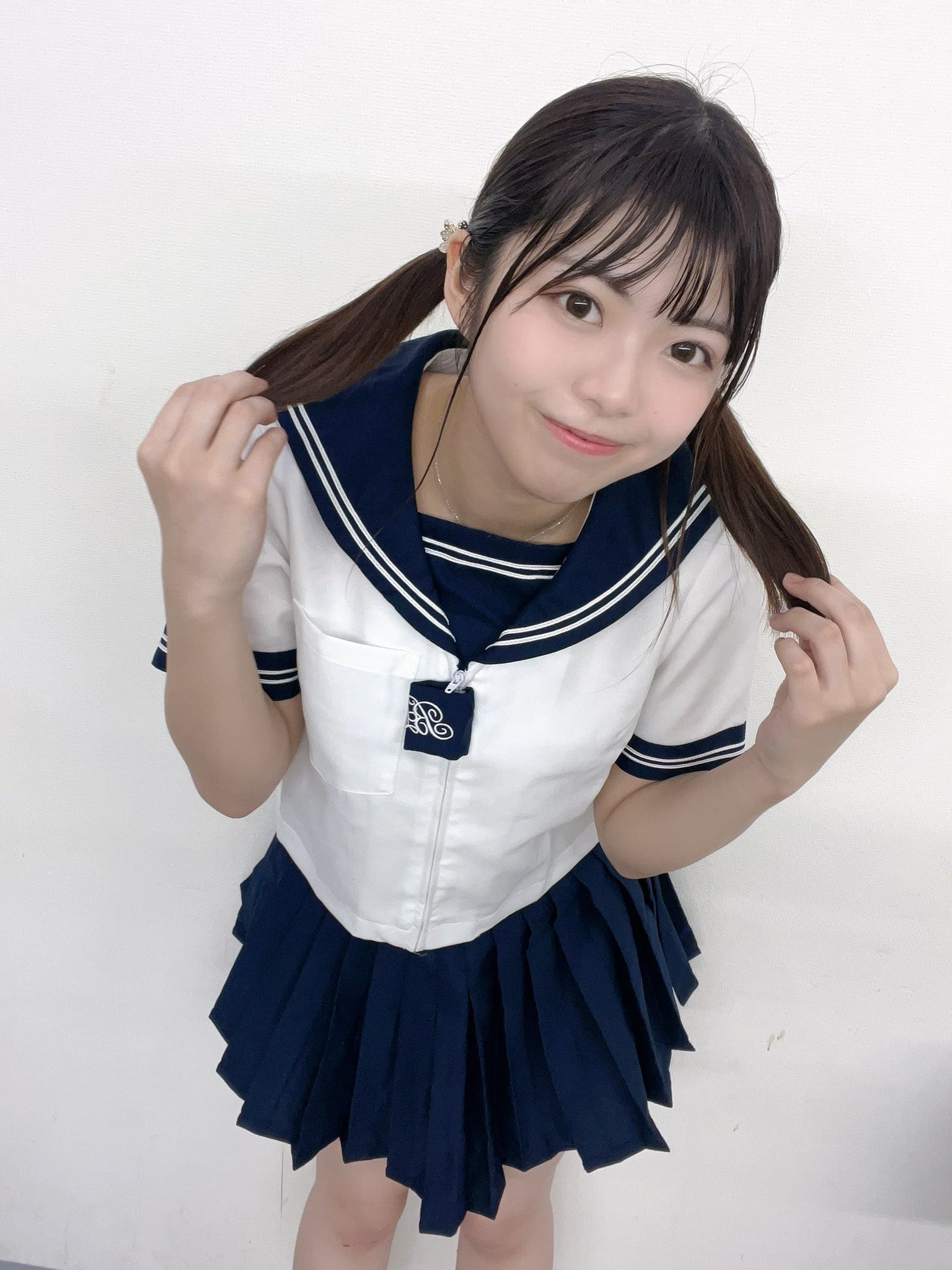 セーラー服  おっぱい