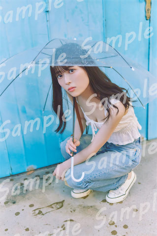 乃木坂46 岩本蓮加、発売間近の話題騒然1st写真集より特典ポストカード