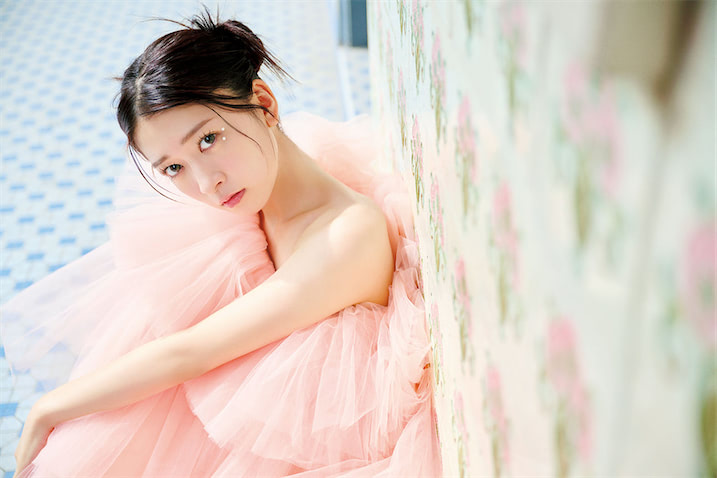 声優・鈴原希実、「“大好き”を詰め込んだ」1st写真集の重版が決定