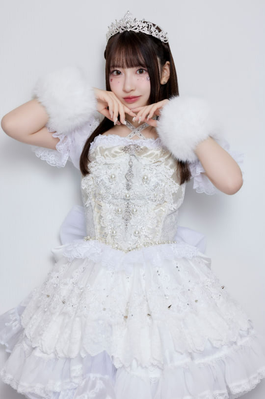 CUTIE STREET 桜庭遥花、お姫様ドレスからロックな革ジャン姿へ2