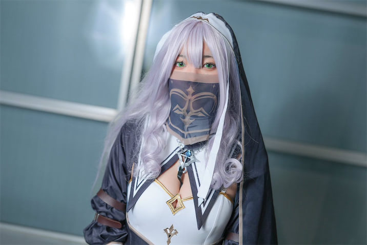 初バイトの給料で白銀ノエルの衣装を購入、コス暦半年の18歳コスプレ