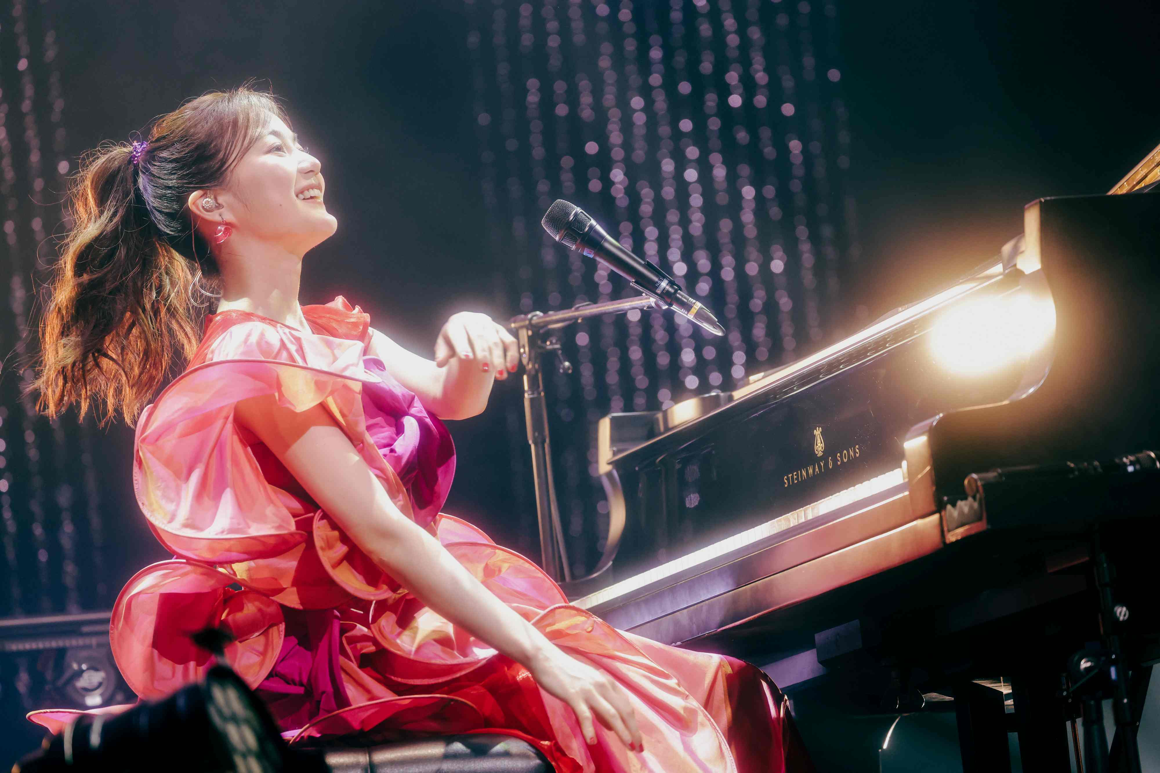 生田絵梨花、全国コンサートツアーがスタート！等身大のパフォーマンスに注目「かっこつけなくていいんだ」 | ENTAME next - アイドル ...