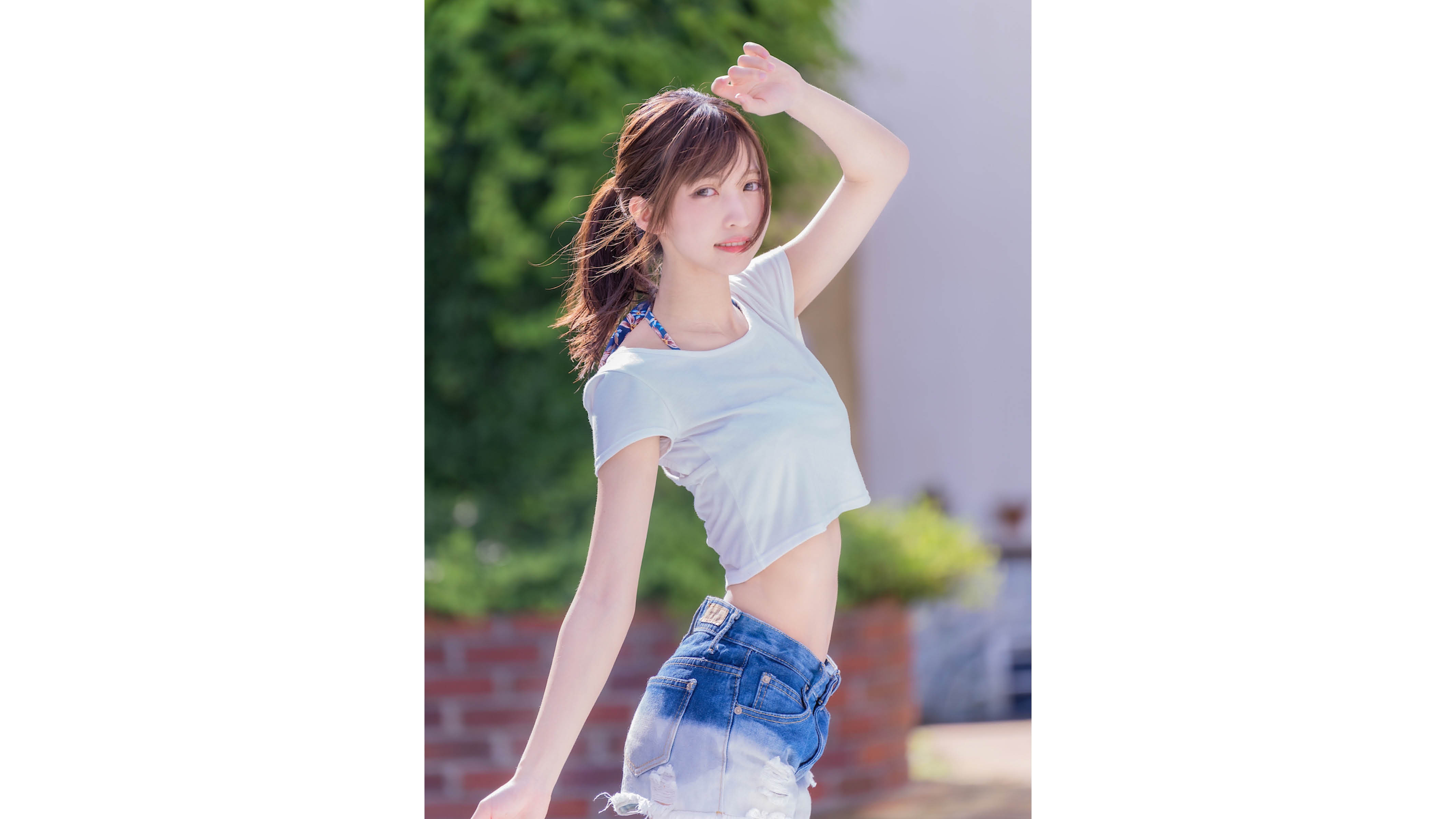 コスプレイヤー 猫田あしゅ 青春感きらめくヘソ出しコーデがウエストが細すぎると話題に Entame Next アイドル情報総合ニュースサイト