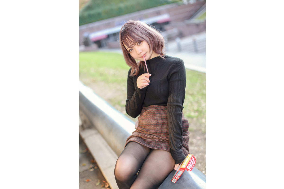 パンスト履いたコスプレイヤー画像 双子コスプレイヤー・穂南しずく、ミニスカートから伸びる薄手タイツの美脚ショットに絶賛の声 | ENTAME next - アイドル情報総合ニュースサイト
