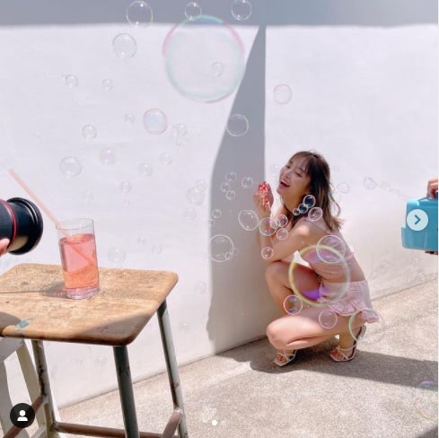 何このキラキラ感」内田理央、フレッシュな色気ただようすらり美脚