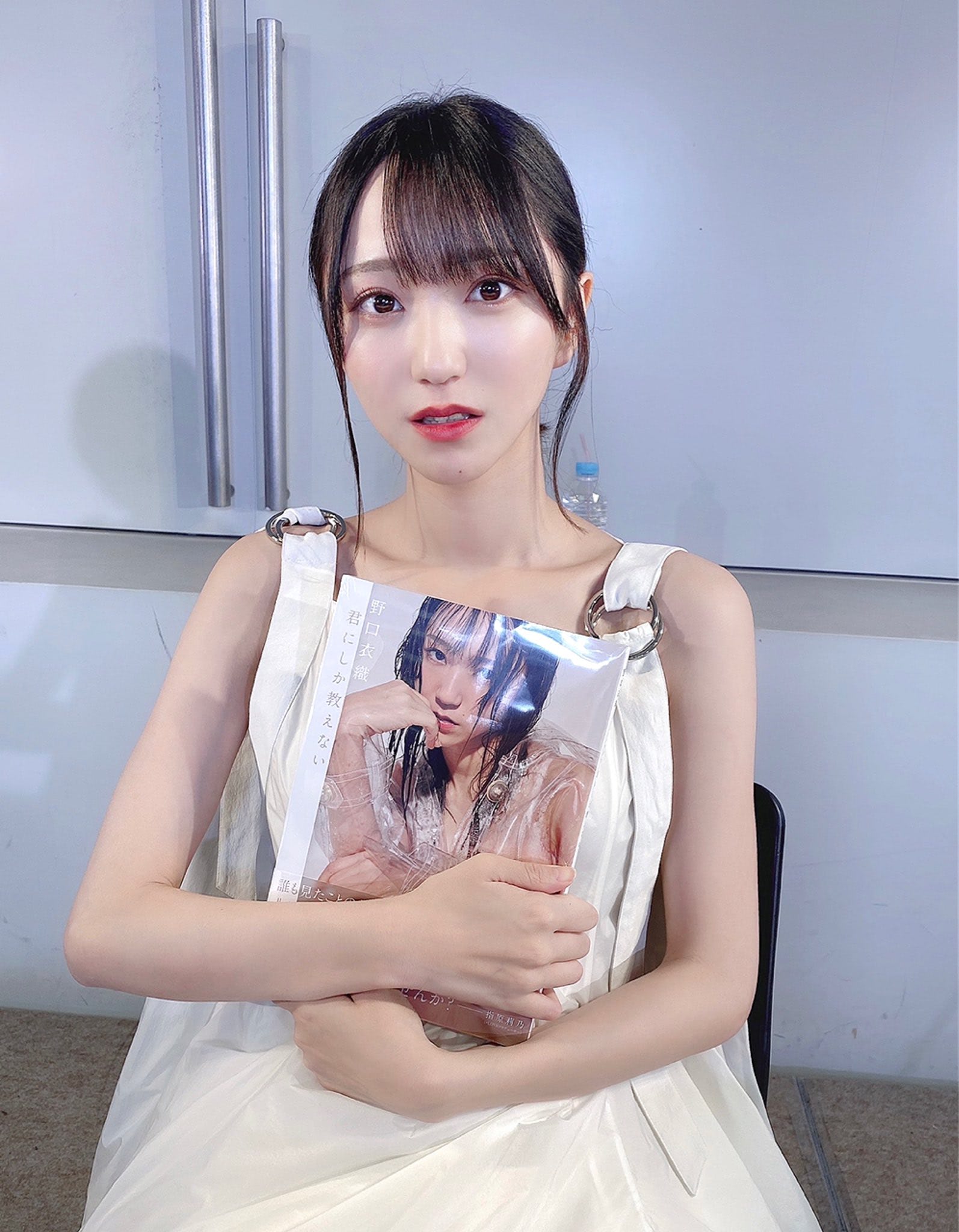LOVE 野口衣織、夏の輝き放つ白ワンピ×ポニテショットを公開「最強の