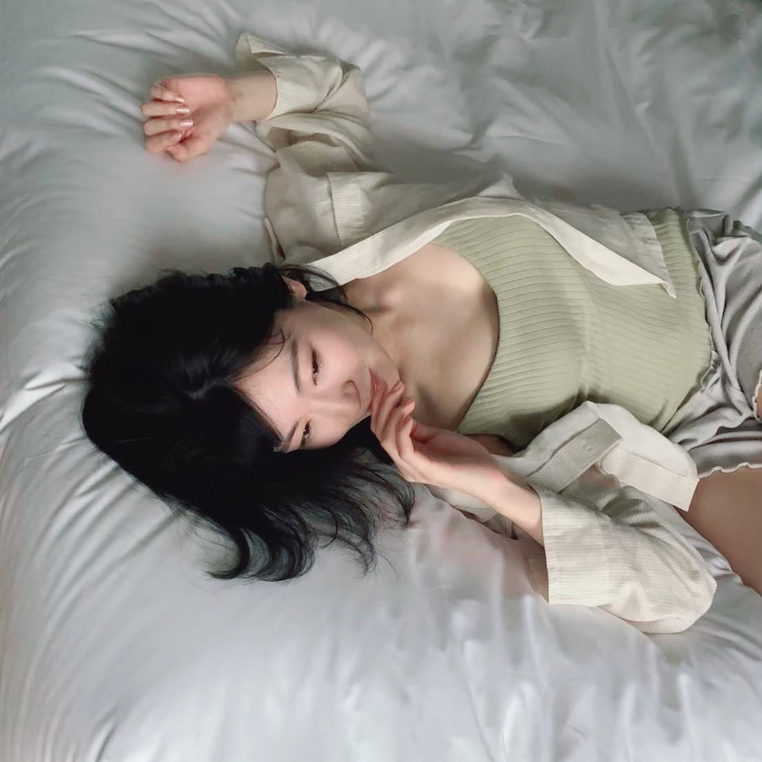 前島亜美、大人の色気を爆発させた写真集オフショットにファン悶絶「セクシーすぎて目が眩しい」 | ENTAME next - アイドル情報総合 ... Good night pictures and images