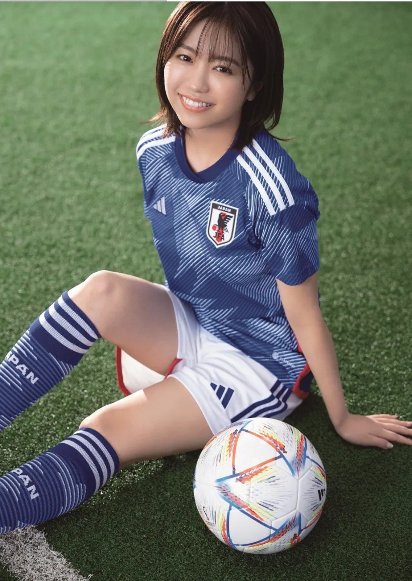 「優勝トロフィー級の輝き」大原優乃、サッカーユニフォーム＆水着ショット公開 ENTAME next アイドル情報総合ニュースサイト
