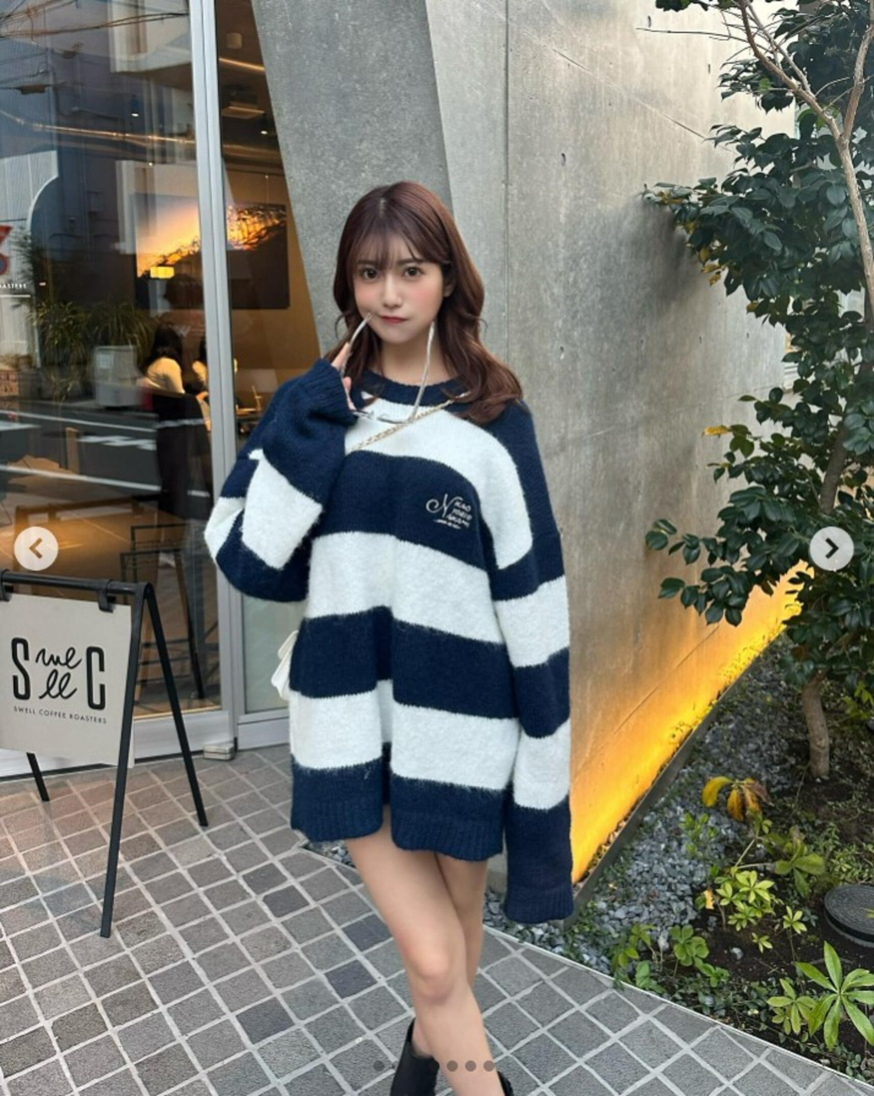 “令和の峰不二子” 阿部なつき、大胆生脚見せのミニ丈ニット姿が圧倒的すぎる | ENTAME next - アイドル情報総合ニュースサイト