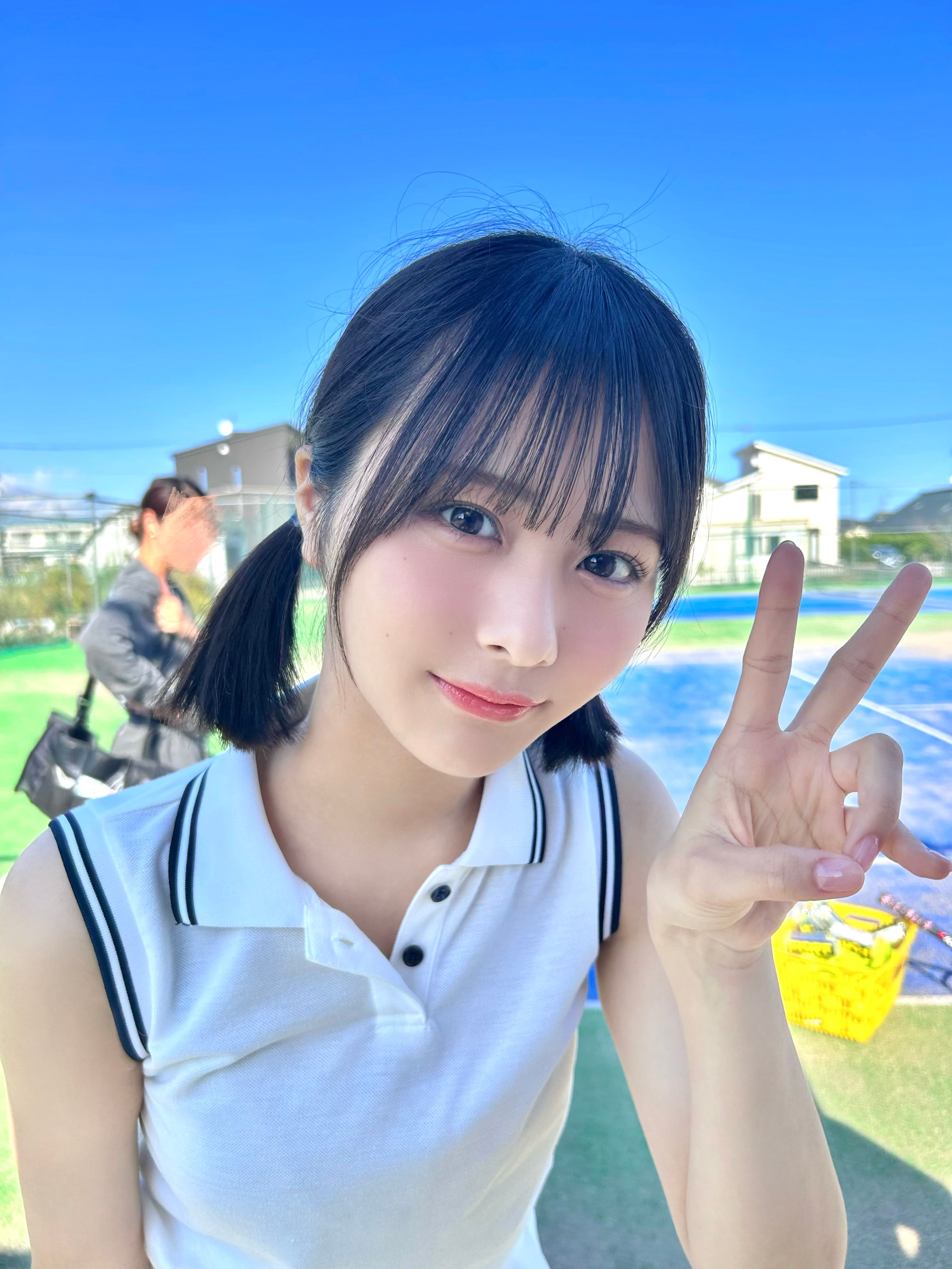 ≠ME 尾木波菜、美少女すぎるテニスウェア姿に絶賛の声「ビジュが